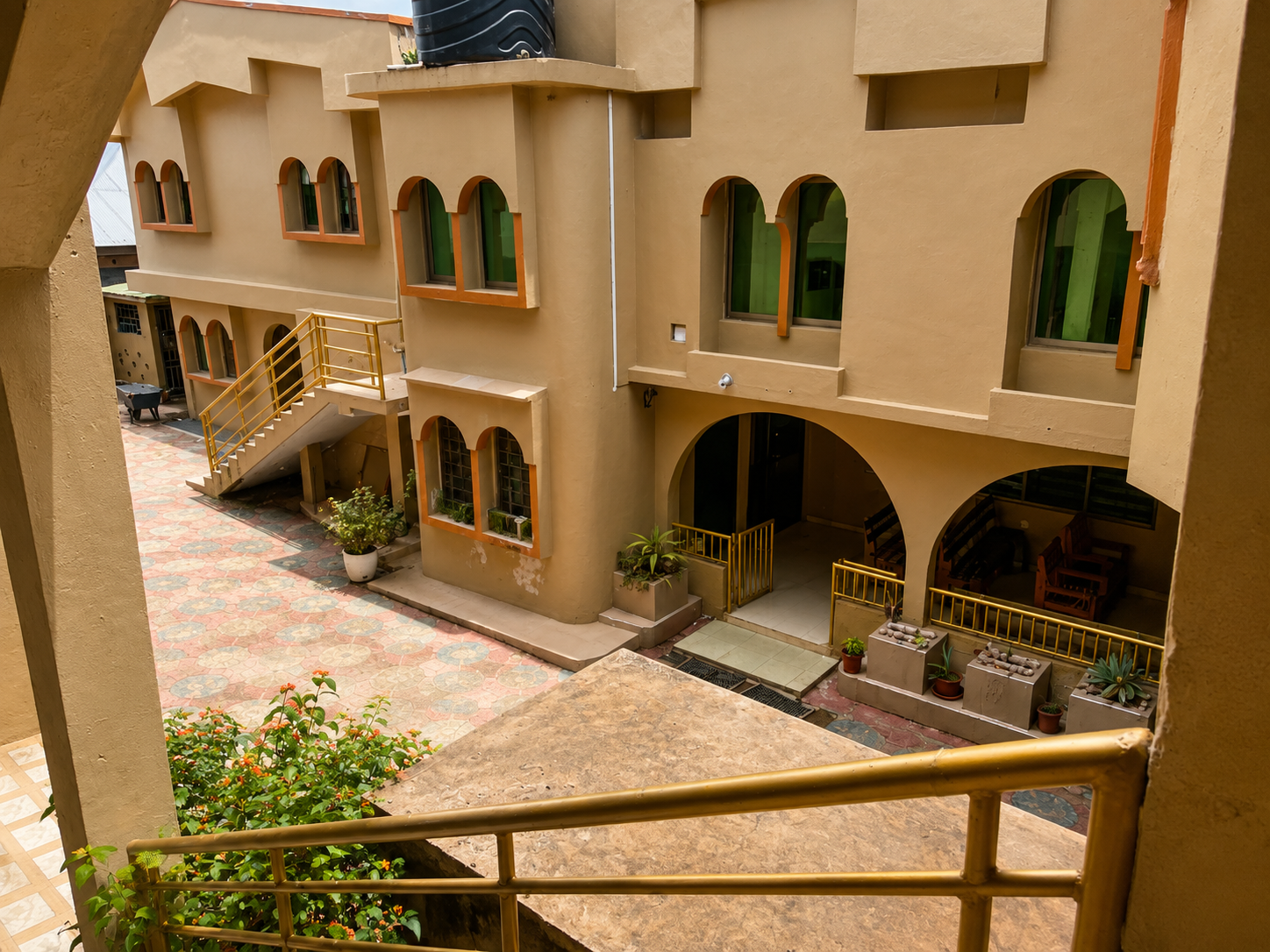 Campus surroundings and outdoor environment